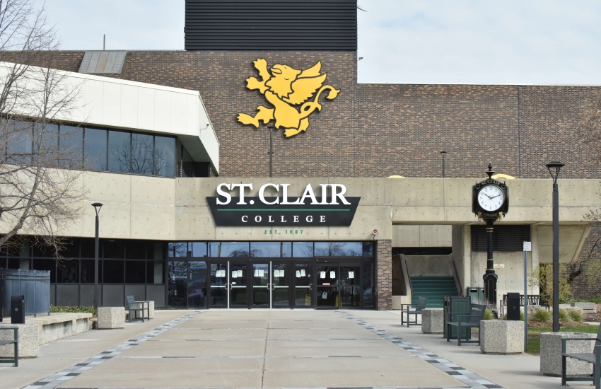 Immigration Canada has given St. Clair College the green light to begin bringing in its International students to the country.