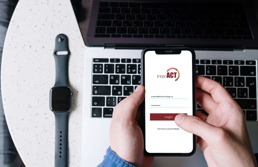 The team from Enactus and Mobile Applications Development had many team meetings to talk about the new app that will help students look for jobs.