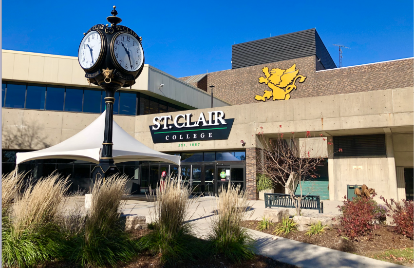 For the first time since mid-March of 2020, St. Clair College will be offering its traditional, in-person classes at the launch of the Fall semester on September 7, 2021.