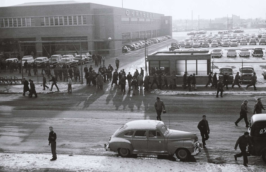 Main gate at Windsor Assembly Plant in Windsor, Ont. in 1959