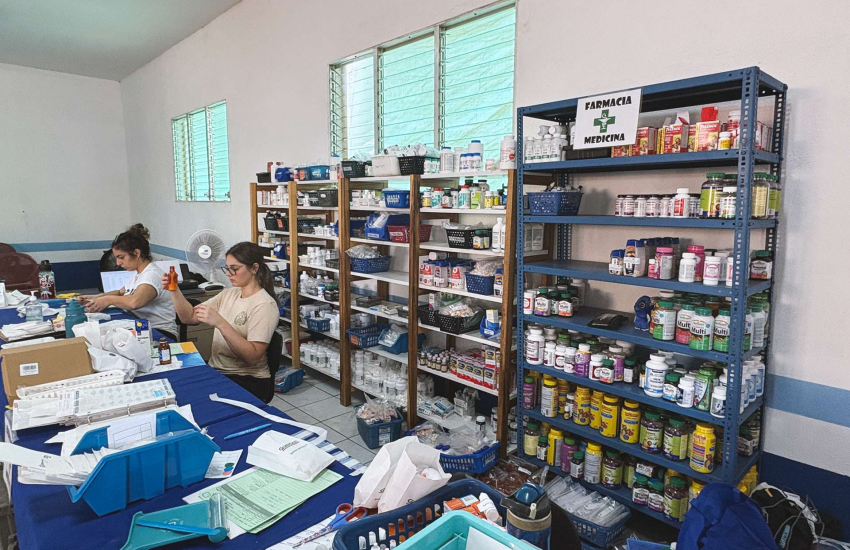 Alessandra Maltese and Miranda Rawlings of the Pharmacy Technician program