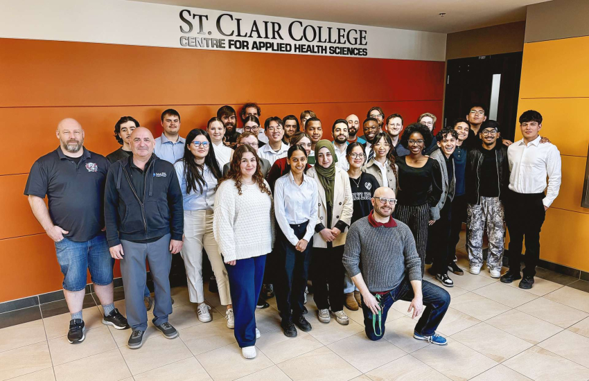 Stu Sinukoff, President of MARS Bio-Med meets with all students and faculty in the Biomedical Engineering Technology program