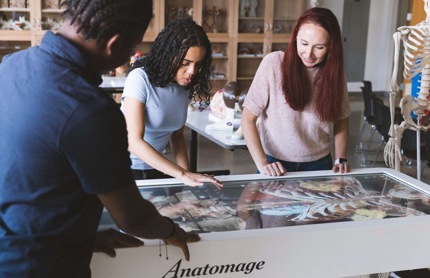 Students working in the Anatomy lab at the University of Windsor.