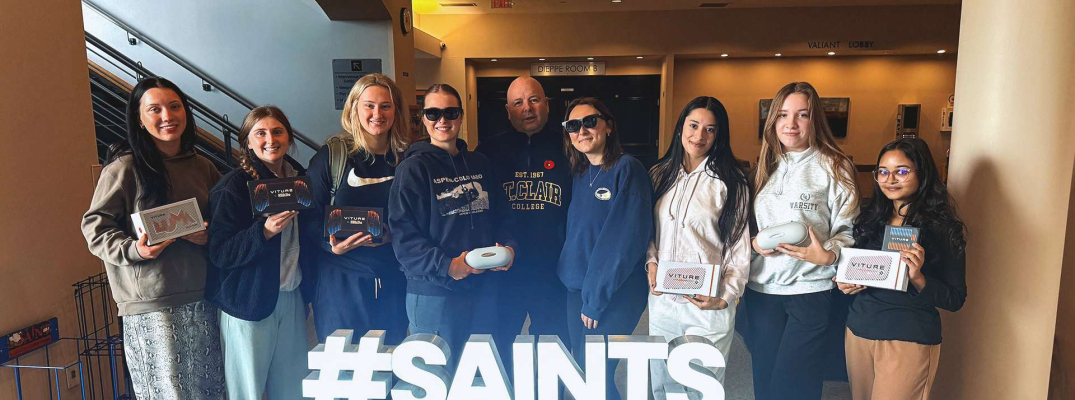 Students in St. Clair College's Advertising and Marketing Communications Management Class showcase VITURE XR glasses