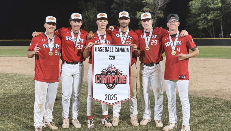 Members of the U22 Windsor Selects team posing for a photo